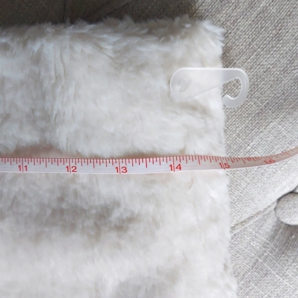 Gymboree Toddler Girls Cozy Faux Fur Scarf - white - one size